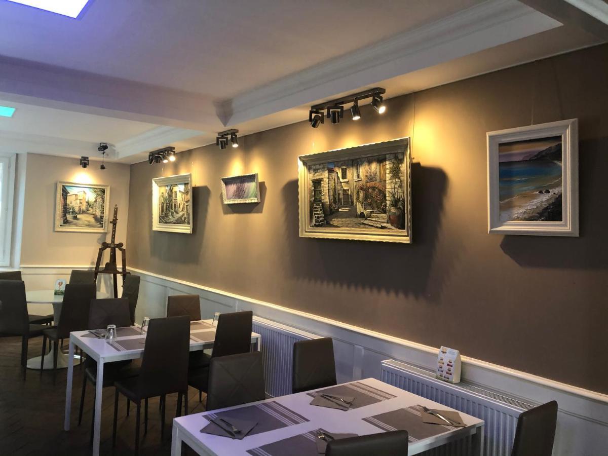 Pierrefontaine-les-Varans Hotel D'Artiste מראה חיצוני תמונה